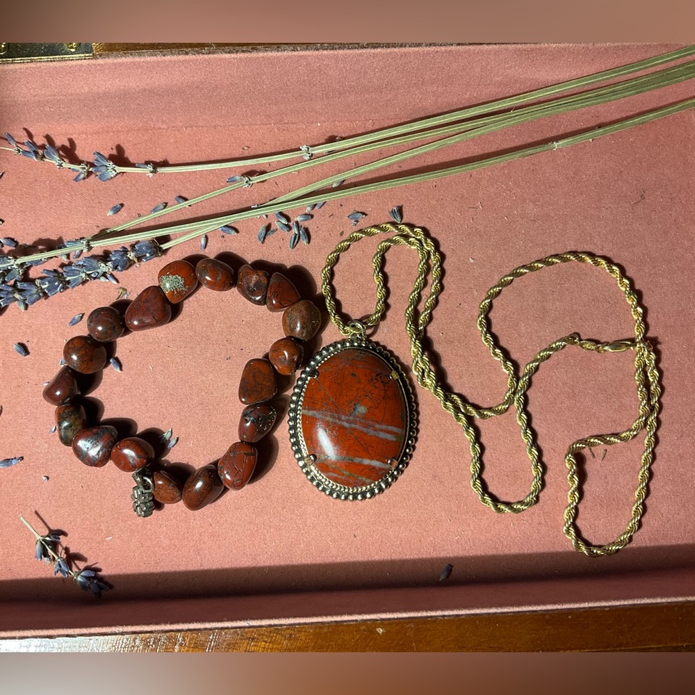 Vintage Red Jasper Necklace & Bracelet Set - Picture 3 of 10